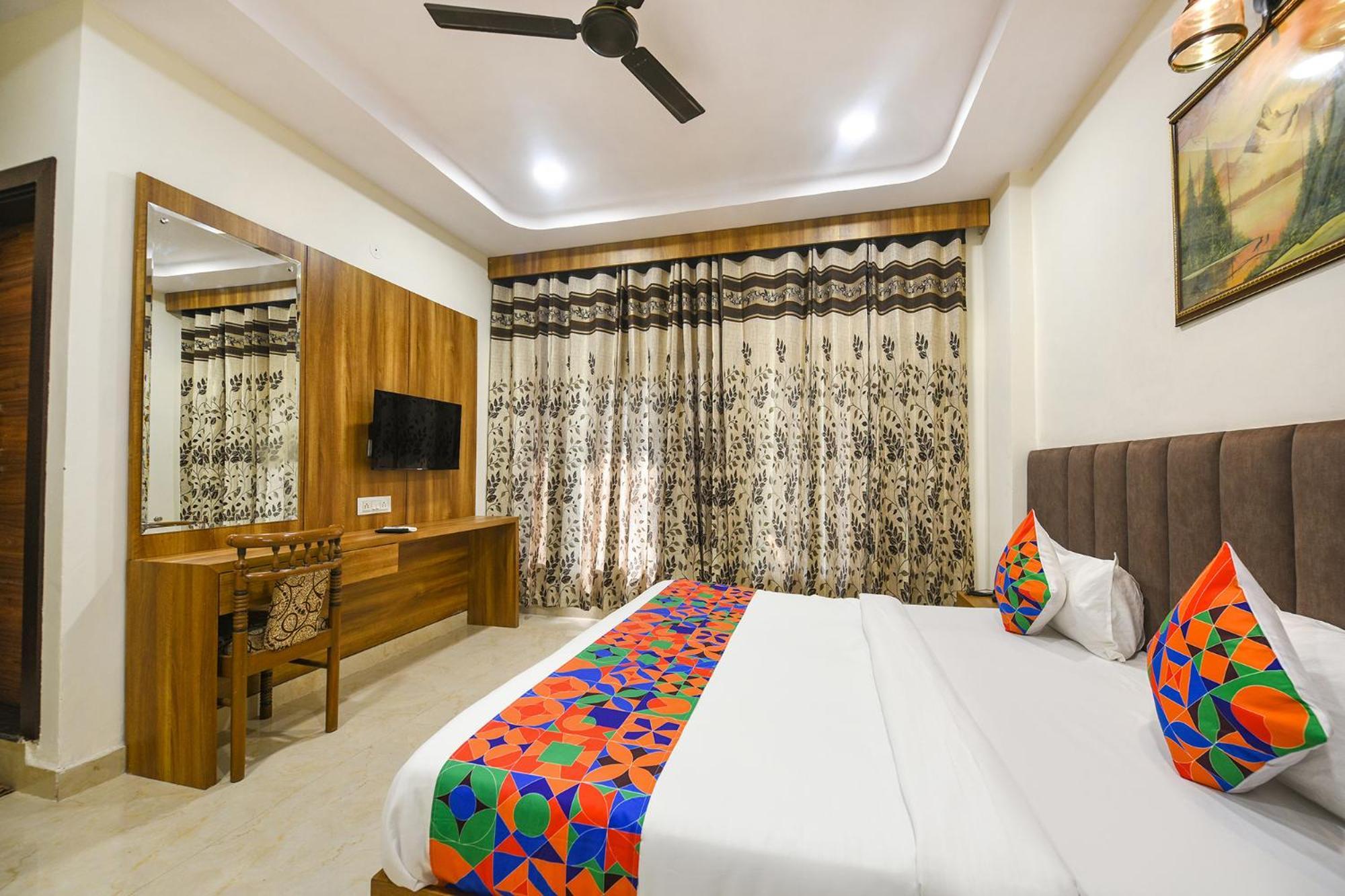 Fabhotel Golden Tree อัมริตสา ภายนอก รูปภาพ