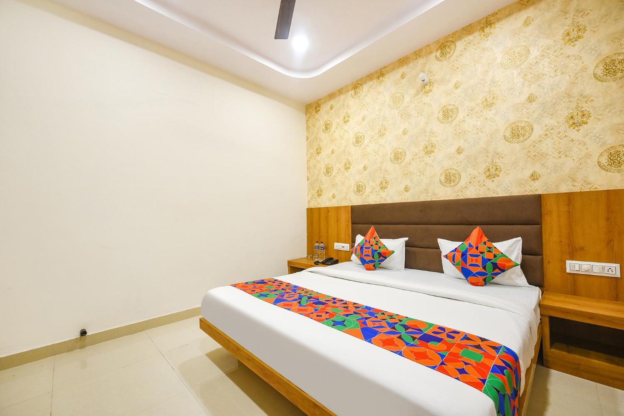 Fabhotel Golden Tree อัมริตสา ภายนอก รูปภาพ